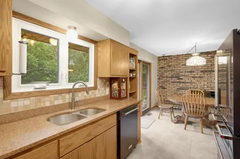 5139 Woodhill Road Minnetonka MN 55345