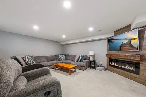 818 Lincoln Avenue Gaylord MN 55334