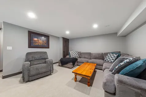 818 Lincoln Avenue Gaylord MN 55334
