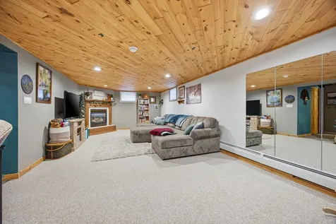 90 25th Avenue N Fargo ND 58102