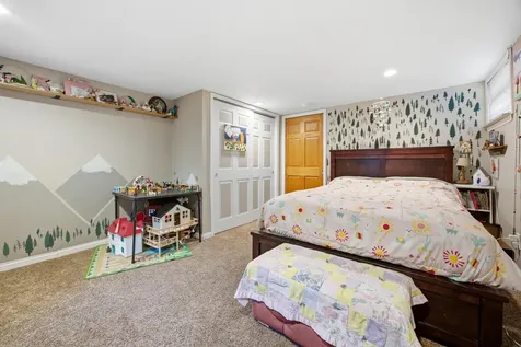 90 25th Avenue N Fargo ND 58102