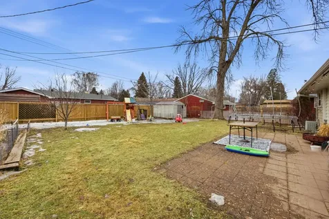 90 25th Avenue N Fargo ND 58102