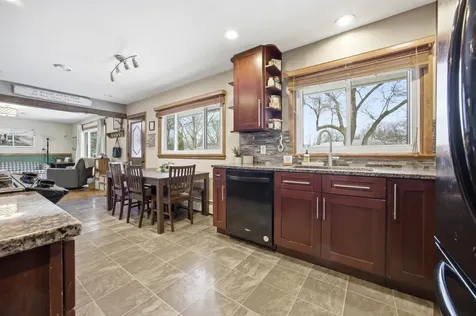 90 25th Avenue N Fargo ND 58102