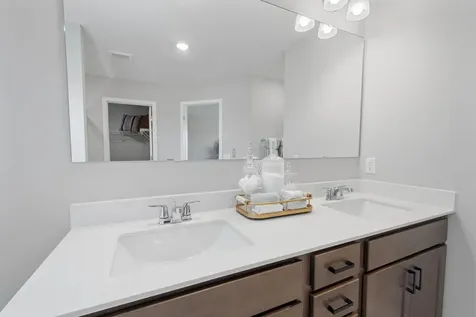 4791 Blake Way Woodbury MN 55129