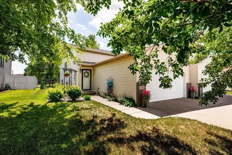 4284 39 1/2 Avenue S Fargo ND 58104
