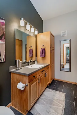 4284 39 1/2 Avenue S Fargo ND 58104