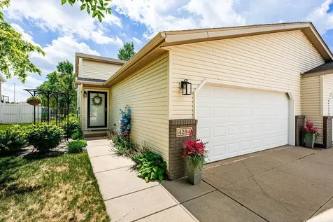 4284 39 1/2 Avenue S Fargo ND 58104