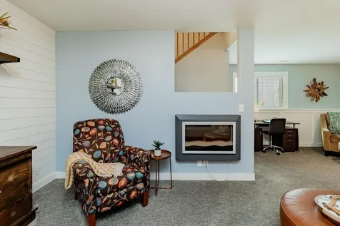 4284 39 1/2 Avenue S Fargo ND 58104