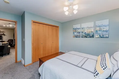 4284 39 1/2 Avenue S Fargo ND 58104