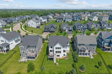 5054 Boulder Lane Chaska MN 55318