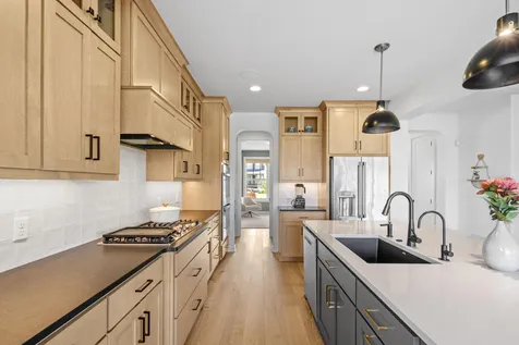 5054 Boulder Lane Chaska MN 55318