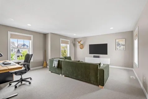 5054 Boulder Lane Chaska MN 55318