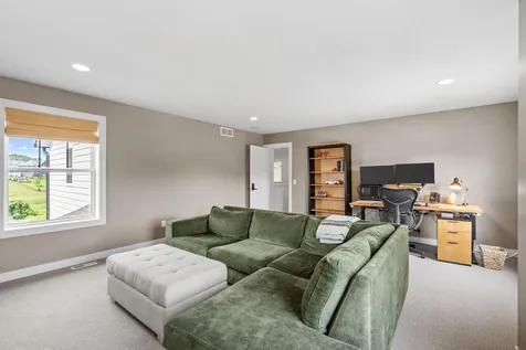 5054 Boulder Lane Chaska MN 55318