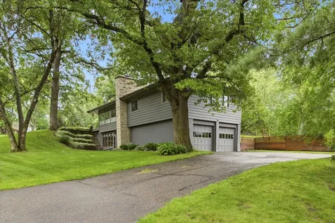 301 Ardmore Drive Golden Valley MN 55422