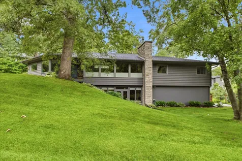 301 Ardmore Drive Golden Valley MN 55422