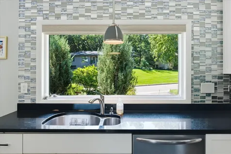 301 Ardmore Drive Golden Valley MN 55422