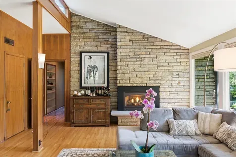 301 Ardmore Drive Golden Valley MN 55422