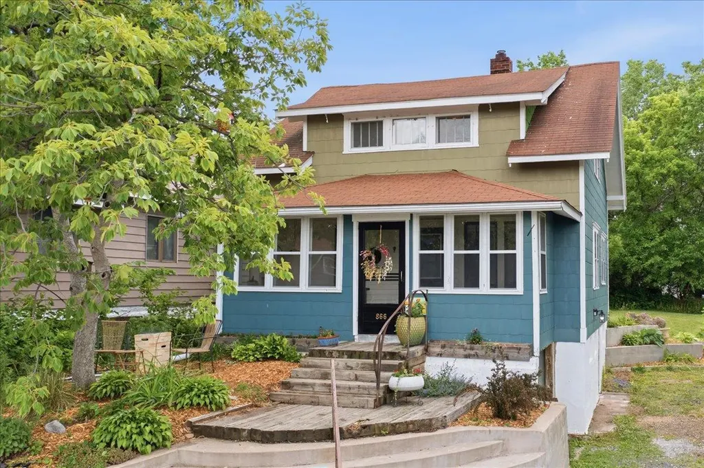 866 Arkwright Street Saint Paul MN 55130