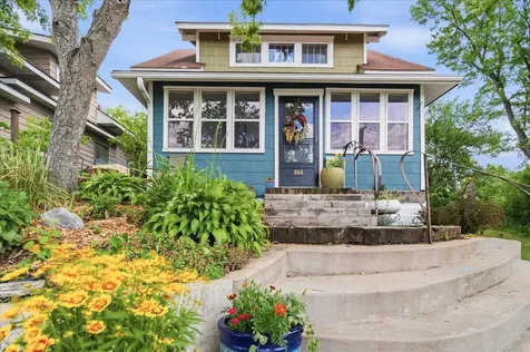 866 Arkwright Street Saint Paul MN 55130
