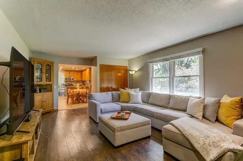 4880 149th Court Apple Valley MN 55124