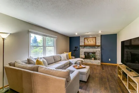 4880 149th Court Apple Valley MN 55124