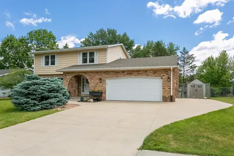 4880 149th Court Apple Valley MN 55124