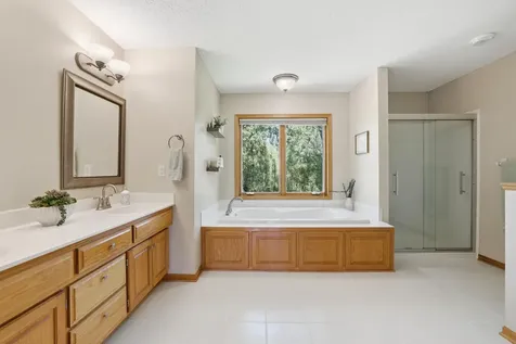 10362 Waterfront Drive Woodbury MN 55129