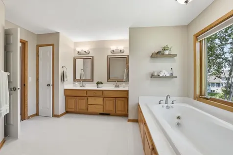 10362 Waterfront Drive Woodbury MN 55129