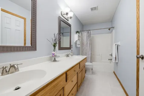 10362 Waterfront Drive Woodbury MN 55129