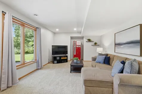 10362 Waterfront Drive Woodbury MN 55129