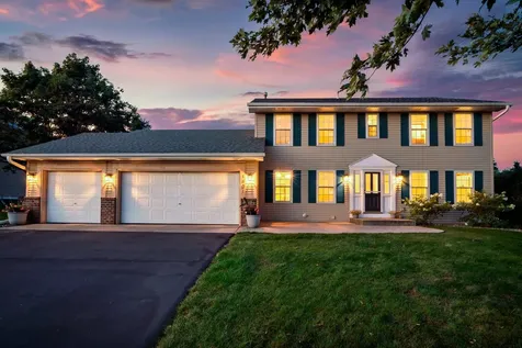 1801 Valley Ridge Trail S Chanhassen MN 55317