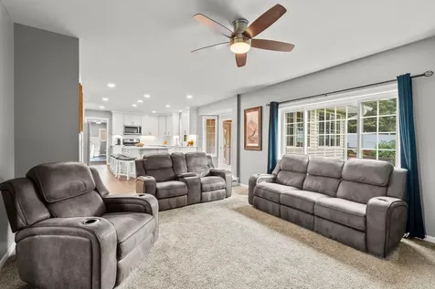 1801 Valley Ridge Trail S Chanhassen MN 55317
