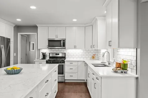 1801 Valley Ridge Trail S Chanhassen MN 55317