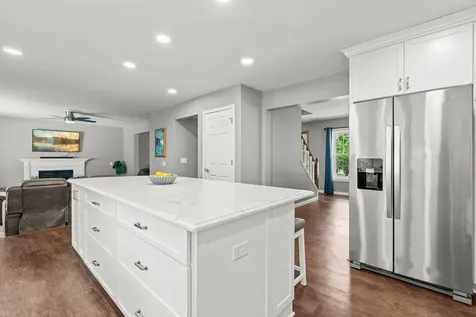 1801 Valley Ridge Trail S Chanhassen MN 55317