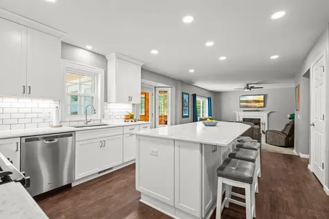 1801 Valley Ridge Trail S Chanhassen MN 55317