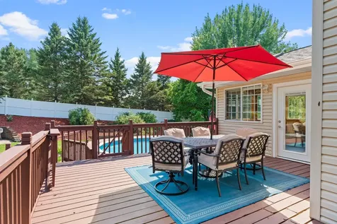 1801 Valley Ridge Trail S Chanhassen MN 55317