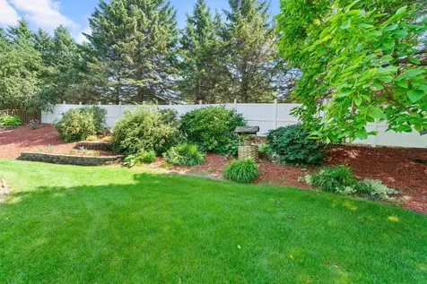 1801 Valley Ridge Trail S Chanhassen MN 55317