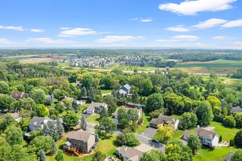 1801 Valley Ridge Trail S Chanhassen MN 55317