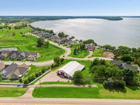 7860 Laketown Parkway Waconia MN 55387
