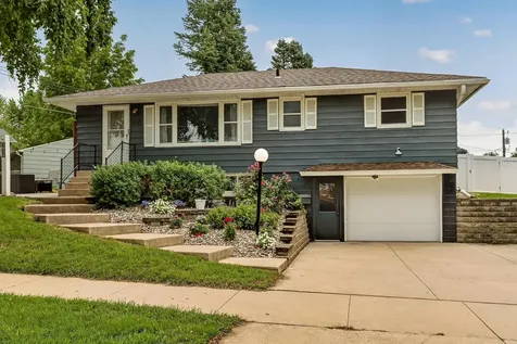 1810 25th Avenue NW Rochester MN 55901