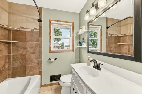 1810 25th Avenue NW Rochester MN 55901