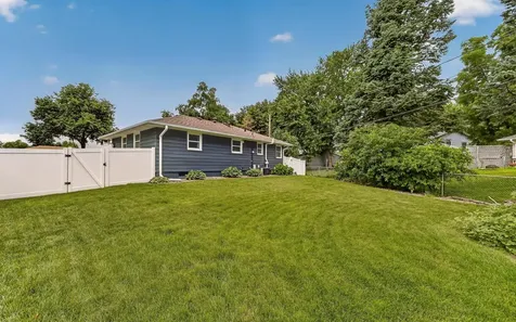 1810 25th Avenue NW Rochester MN 55901