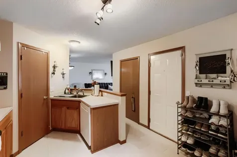 6452 158th Street W Apple Valley MN 55124