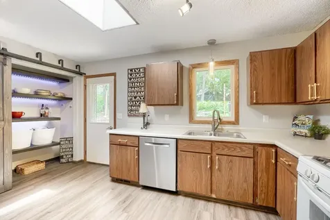 280 Glenmar Avenue Mahtomedi MN 55115
