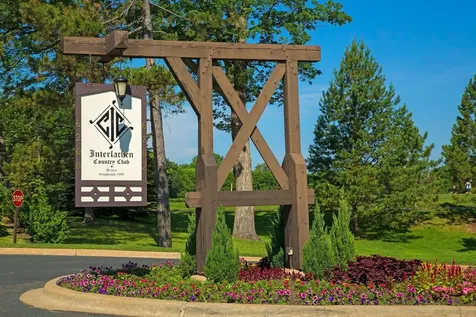 6504 Stauder Circle Edina MN 55436