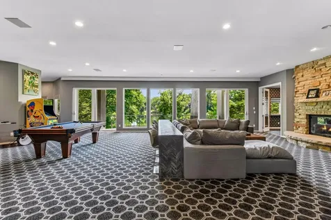 6504 Stauder Circle Edina MN 55436