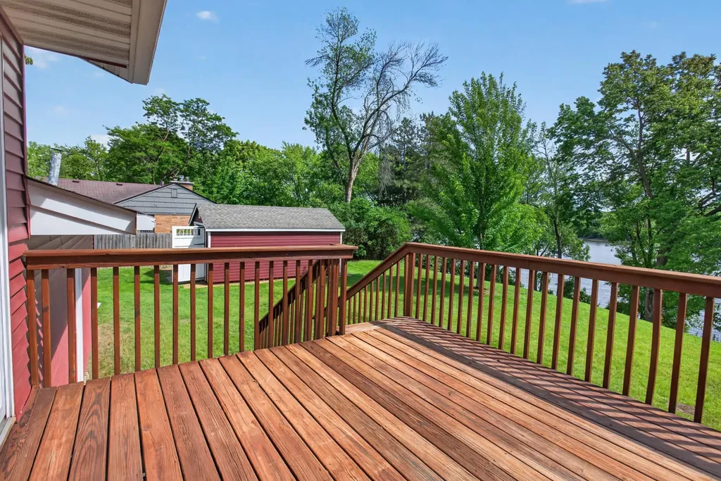 6266 Rivlyn Avenue NW Anoka MN 55303