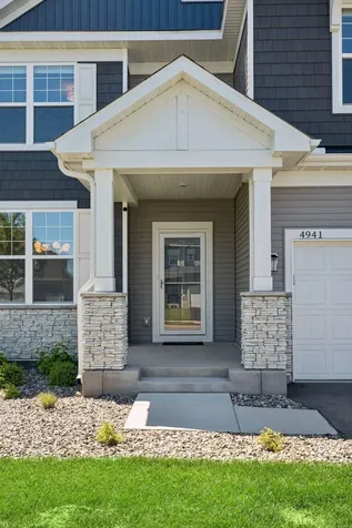 4941 Obsidian Way Victoria MN 55386