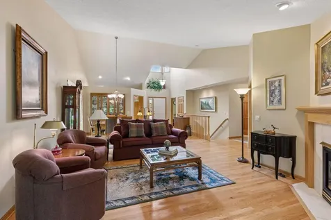 10426 Eagle Pointe Circle Woodbury MN 55129