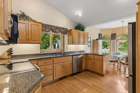 10426 Eagle Pointe Circle Woodbury MN 55129